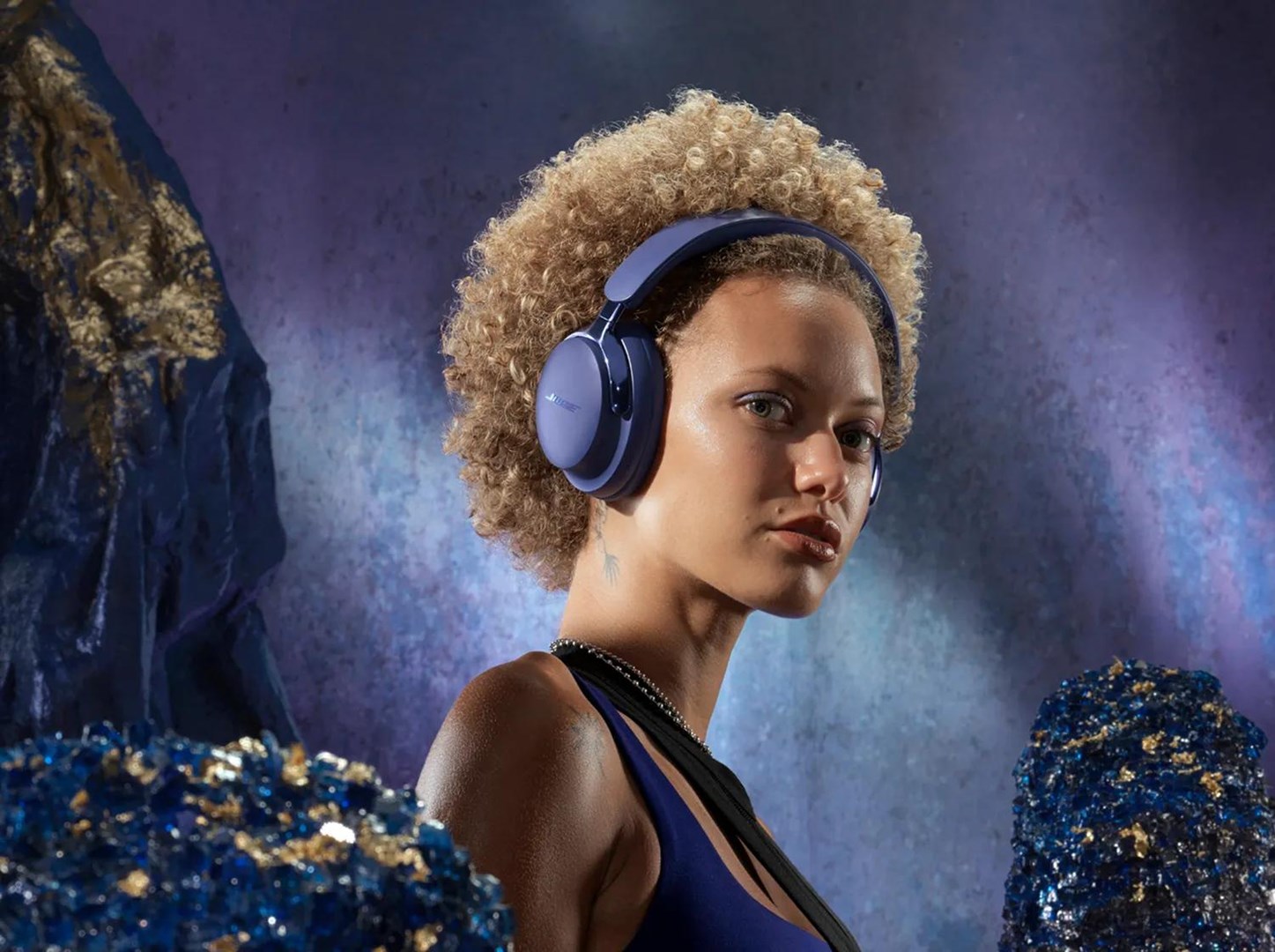 Bose  890101-0300 headphones/headset Wireless Head-band Calls/Music