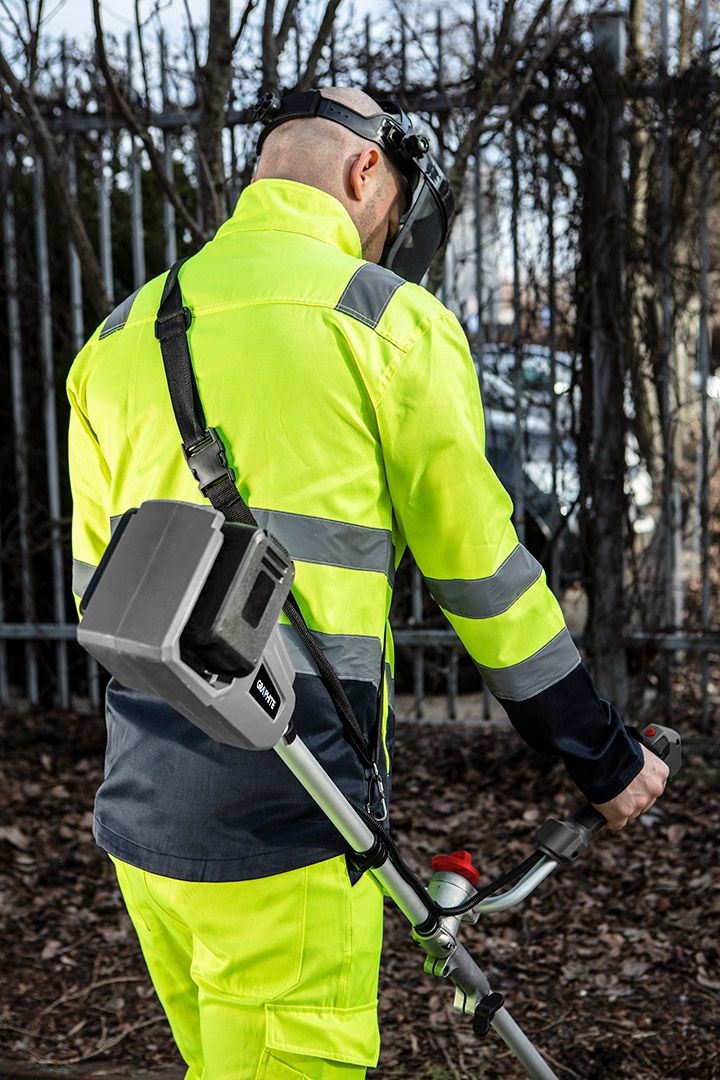 GRAPHITE Brushless Cordless Scythe  350 mm