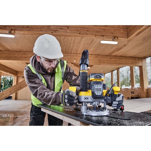 DeWalt  DCW620NT-XJ router/trimmer Black, Yellow 23000
