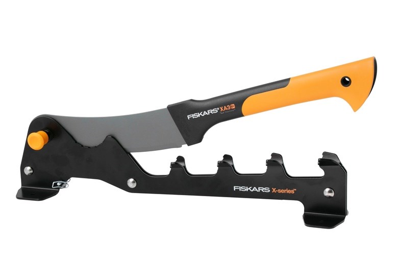Fiskars KINDLING MAKER WALL-MOUNTED | 1079159