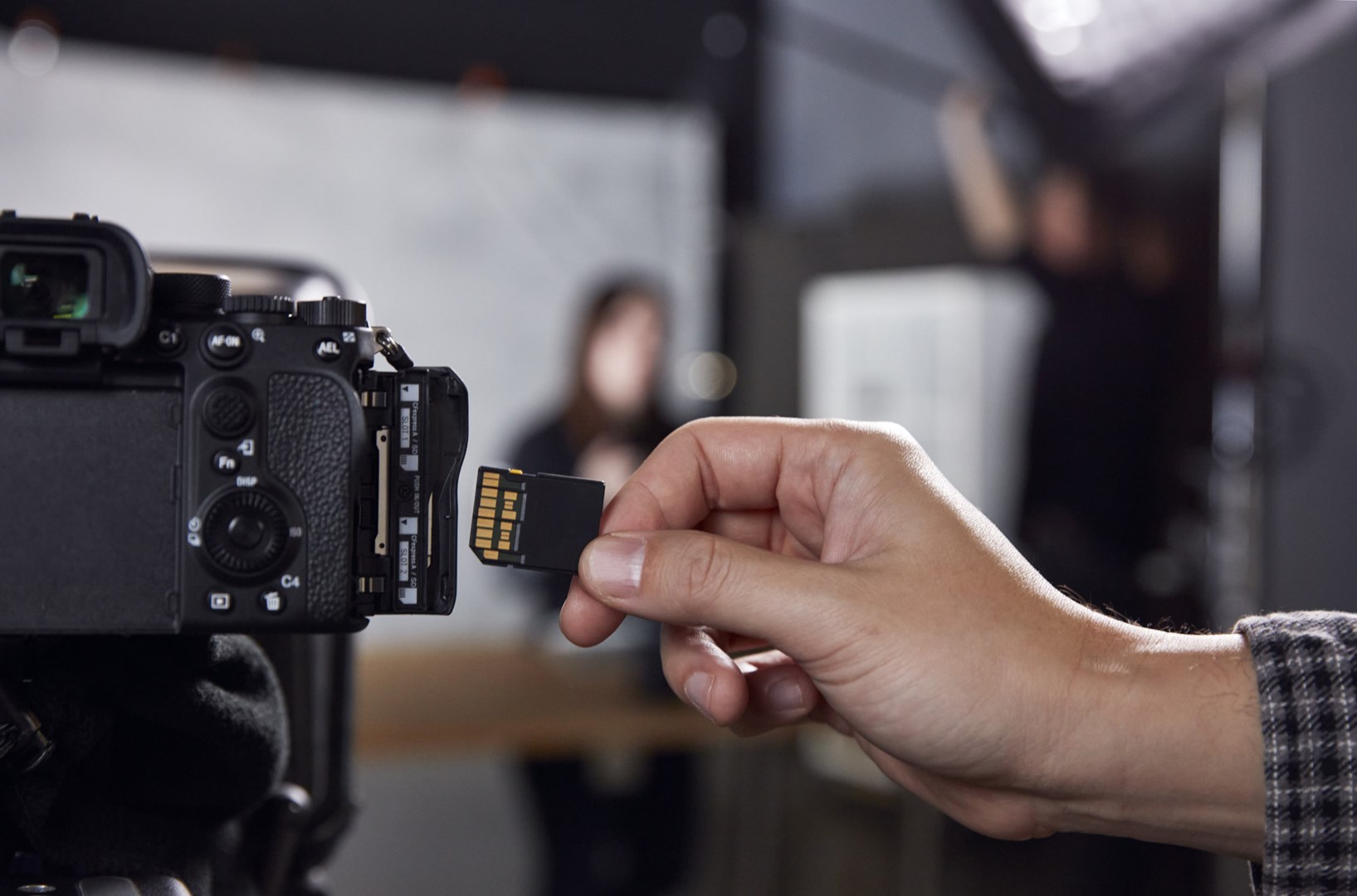 KINGSTON  SD Card 512GB React Plus