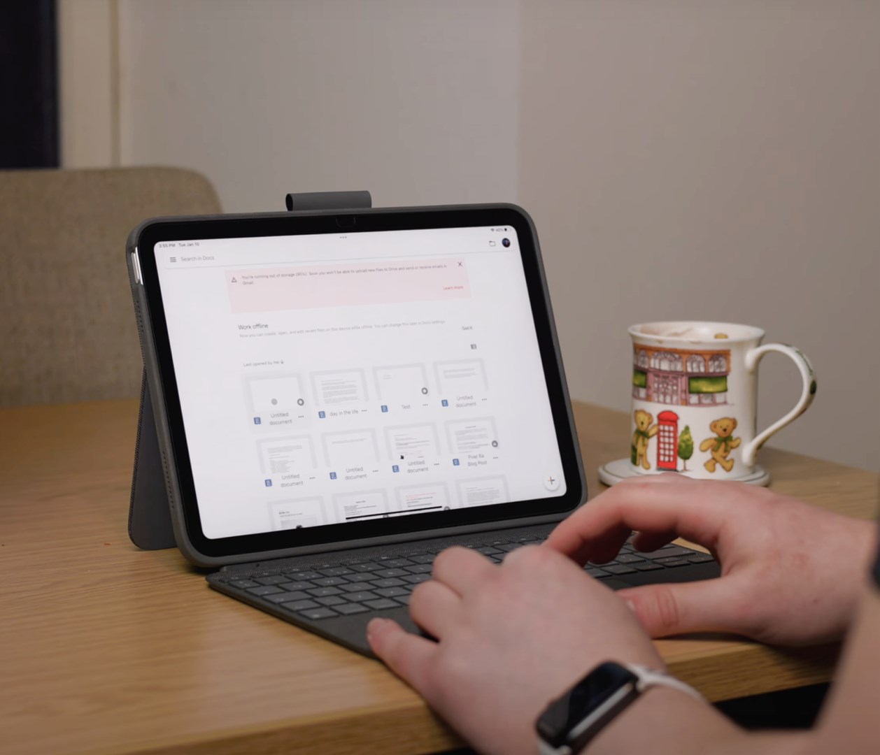 LOGITECH Keyboard for iPad 10th Gen