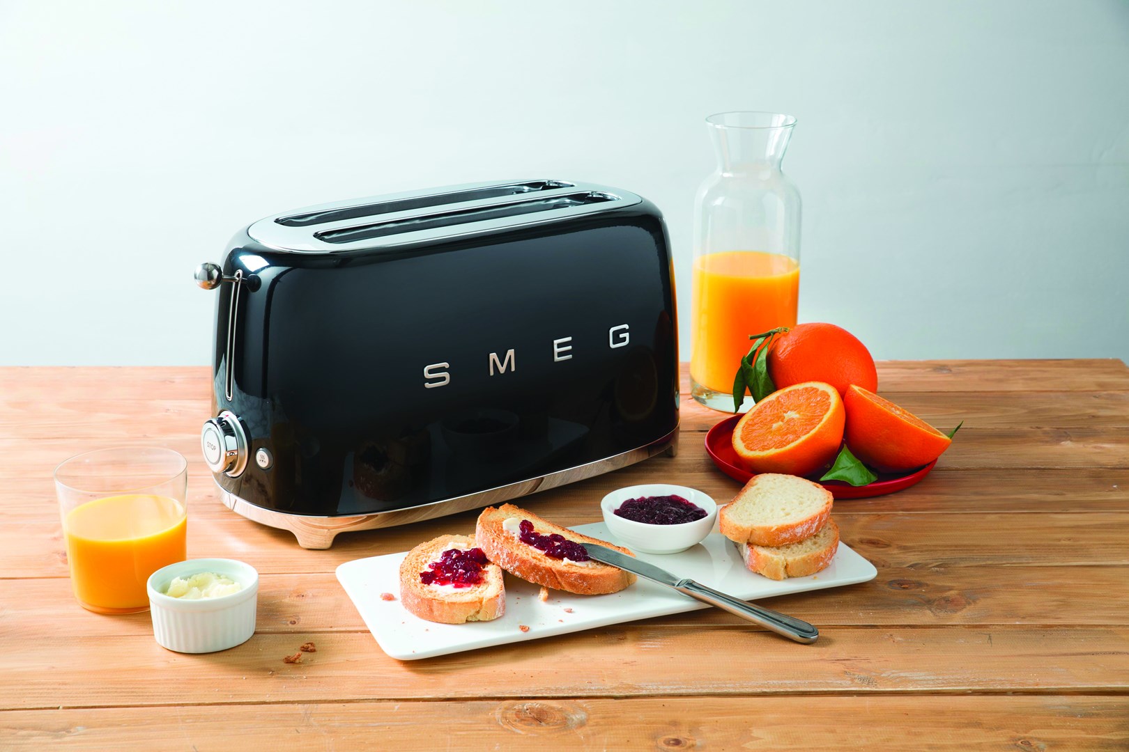 SMEG  TSF02BLEU Toaster, 4 slice, black