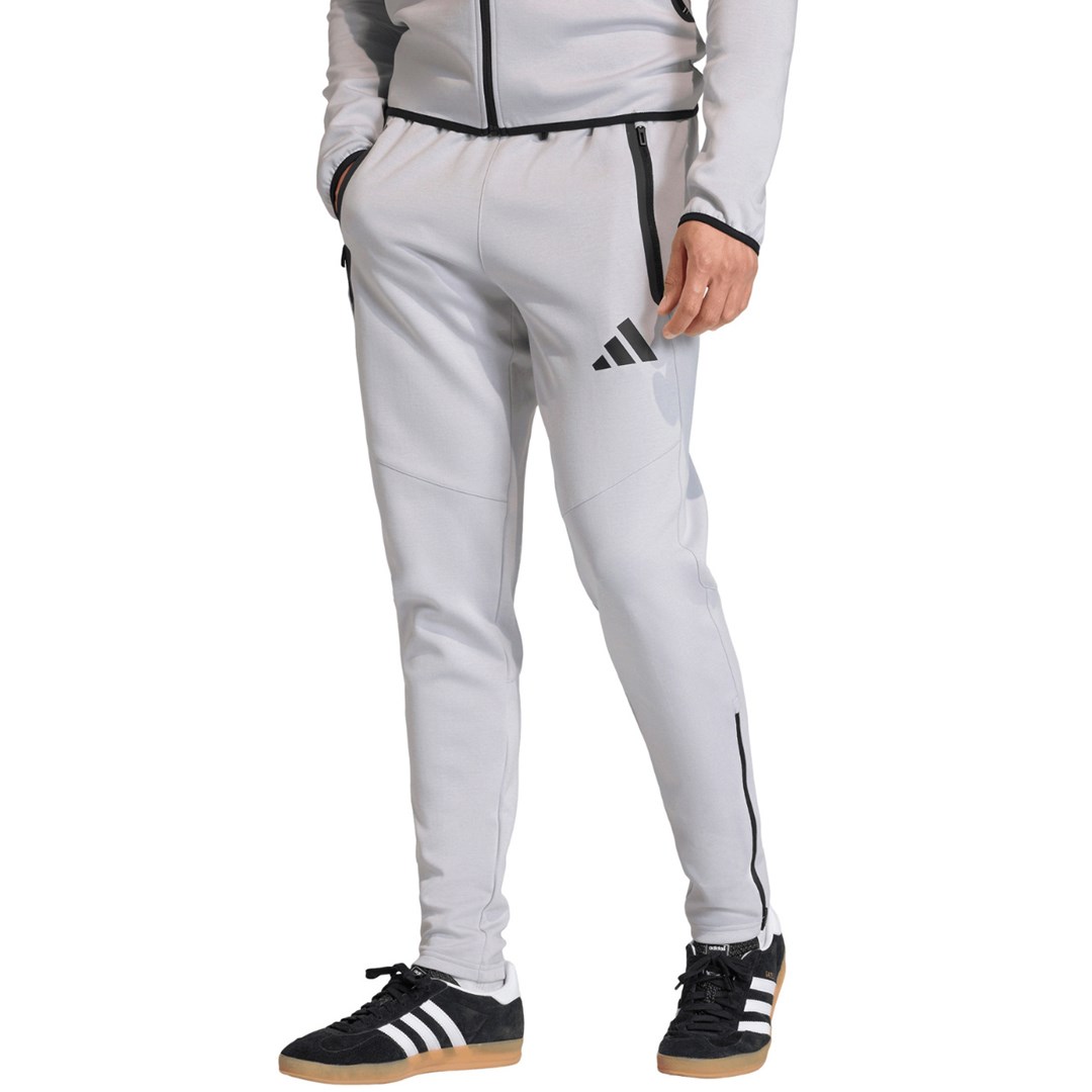 Adidas Spodnie męskie  Tiro 26 Travel