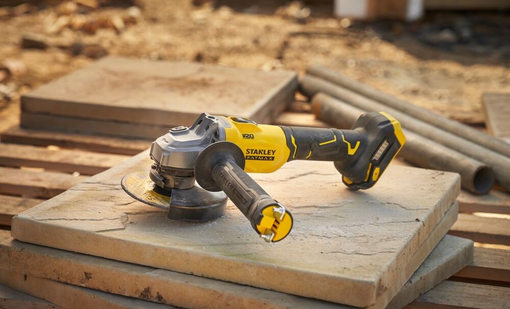 STANLEY  FatMax SFMCG710B Angle Grinder |