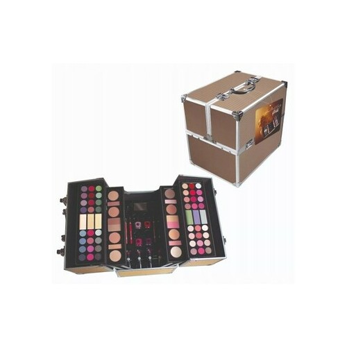 2K Super Model Beauty Train Case
